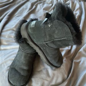 Ugg boots like new